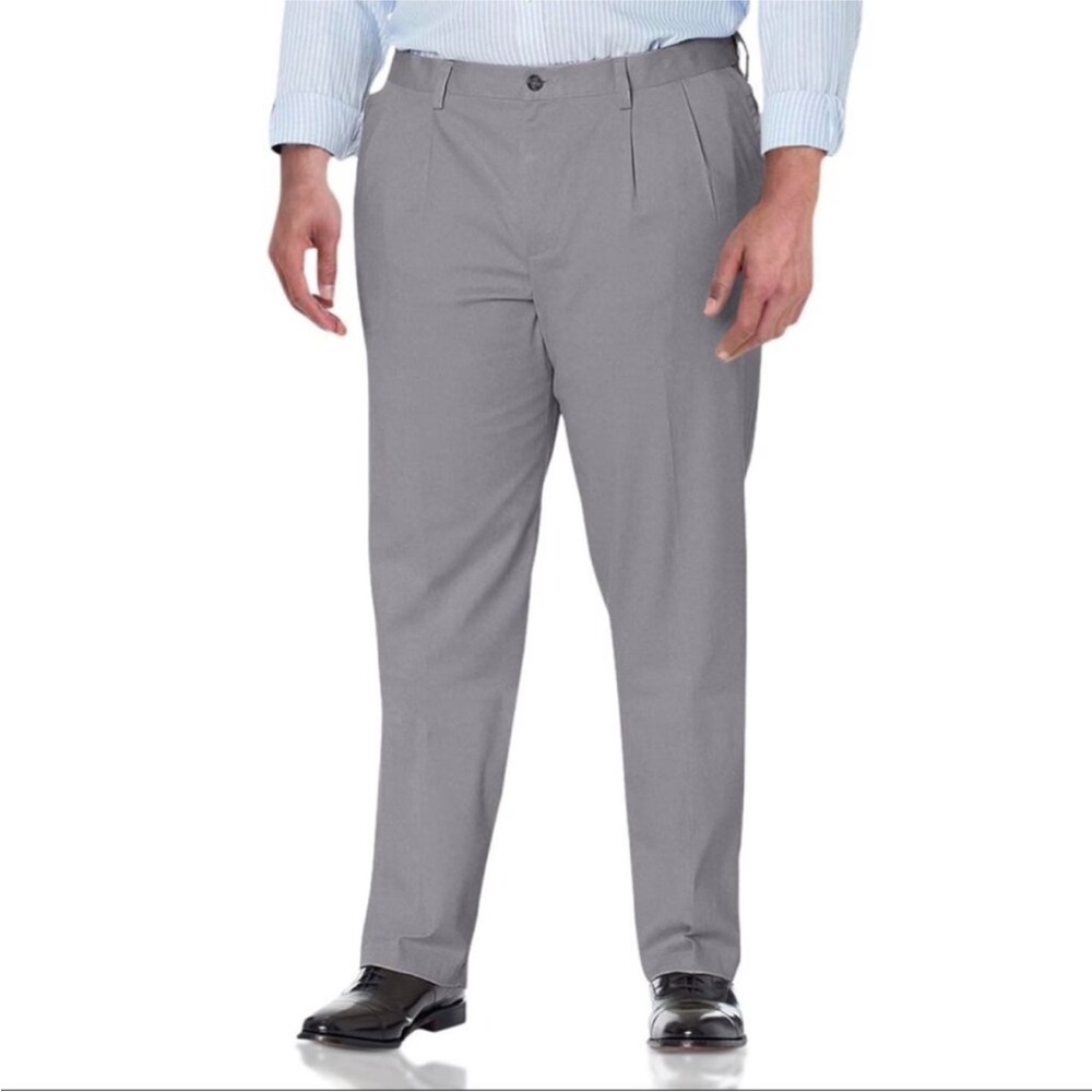 NWT Dockers Men's Gray Chino Classic Fit Pleated Pants Size 36 x 30 Office Work